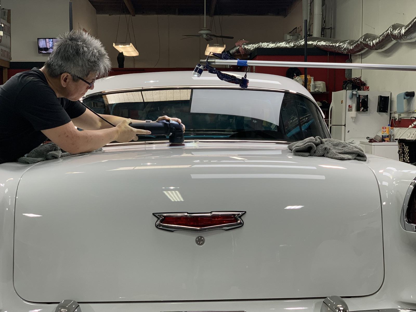 Machine polishing — finishing stage